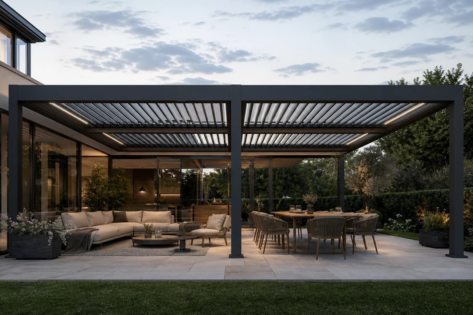KI-Illustration: Großzügige Pergola mit mehreren Dachfeldern und Sitzbereichen